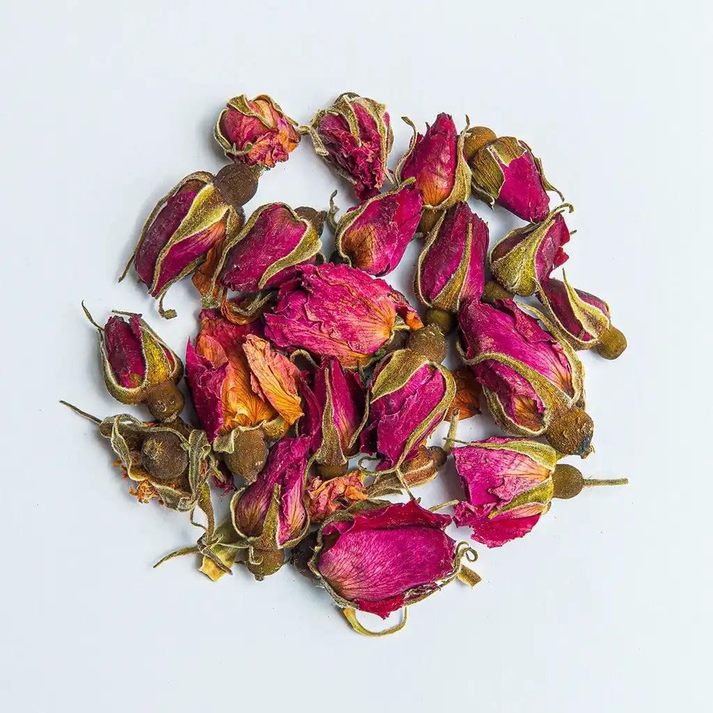 Купити Чайну Троянду (Мей Гуй) — бутони з Юньнаню, зібрані вручну до розкриття. Аромат гармонії та легкого спокою.